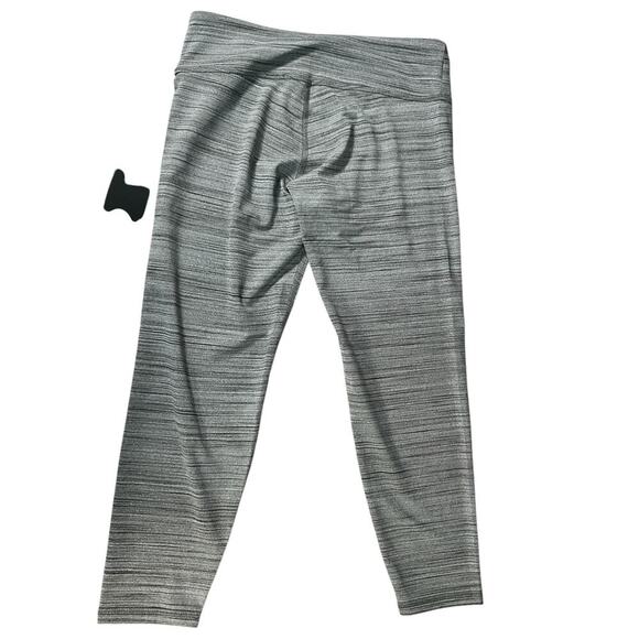 LANSTON Sport Grey Capri Leggings Quick Wicking Technology Size Small Active NWT - Picture 2 of 7